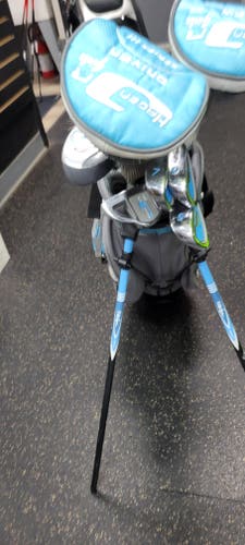 Used Walter Hagen 8 PIECE Jr Package Set RH Royal Blue 8 Piece 11497-S000151843