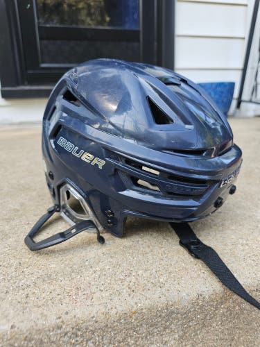 Small Bauer Re-Akt 155 Helmet (Used)
