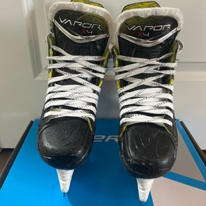 2024 Bauer Vapor X4 Hockey Skates Extra Wide Width Size 3 (Used)