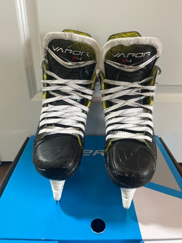 2024 Bauer Vapor X4 Hockey Skates Extra Wide Width Size 3 (Used)