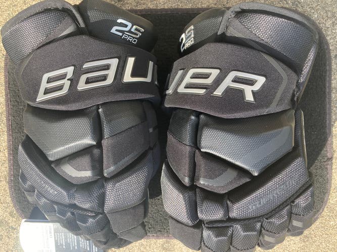 Bauer Supreme 2S Pro Gloves 13" (New)