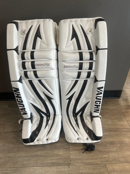 Vaughn Velocity 4 7600 Goalie Pads (New)