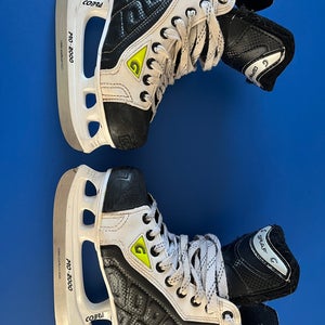 Graf Supra 370 Hockey Skates Regular Width Size 3.5 (Used)