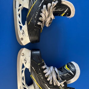 CCM Tacks 6092 Hockey Skates Regular Width Size 2 (Used)