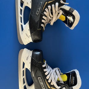 Bauer Supreme S27 Hockey Skates Regular Width Size 3 (Used)
