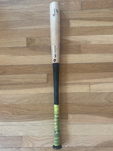 DeMarini D243 Maple Composite BBCOR Certified Bat (-3) 30 oz 33" (Used)