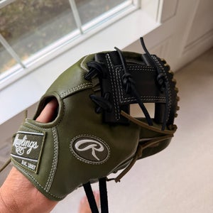 Infield RH Rawlings Heart of the Hide Baseball Glove 11.5" - New Loops/New Web (Used)