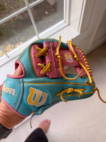 Better Baseball Exclusive "Rugrat" RH Wilson A2000 1786 Baseball Glove 11.5" (Used)