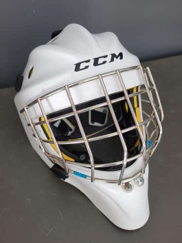Junior CCM Axis 1.5 Goalie Mask (Used)
