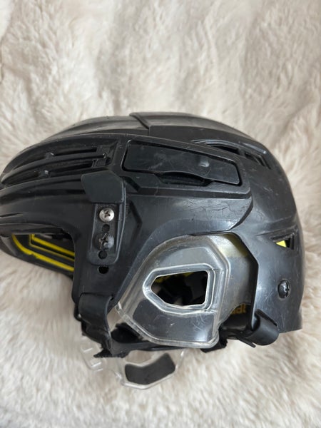 Youth Bauer Helmet (Used)