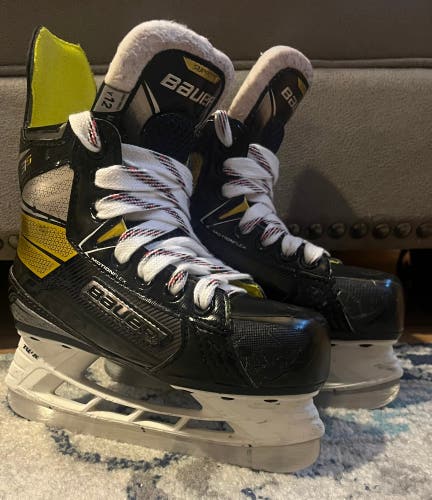 Bauer Supreme 3S Hockey Skates Regular Width Youth 12 (Used)