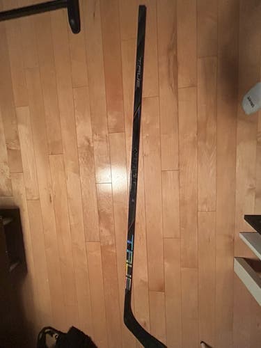 True Hzrdus 9x4 75 flex Left Hand Hockey Stick T92 (Brand New)