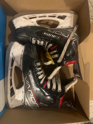 2023 Bauer Vapor X Shift Pro Hockey Skates Regular Width Size 3.5 (Used)