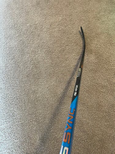 Junior Bauer Nexus Sync Right Handed Hockey Stick P92 (Used)