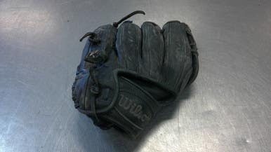Used Wilson A1K BB/SB Glove RH Throw Black 11 3/4" 11339-S000193990