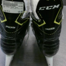 Used CCM SUPER TACKS 9352 Intermediate Hockey Skate Intermediate 5.0 11339-S000194151