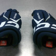 Used CCM AS550 Youth Gloves Navy Blue 10" 11339-S000194233