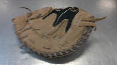 Used Louisville Slugger GENESIS BB/SB Catchers RH Throw Brown 31" 11339-S000194380