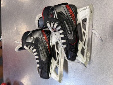 Used Bauer X2.7 Junior Goalie Skate Junior 02.5 11339-S000193058
