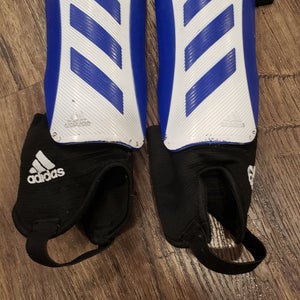 Unisex Small Adidas Shin Guards (Used)