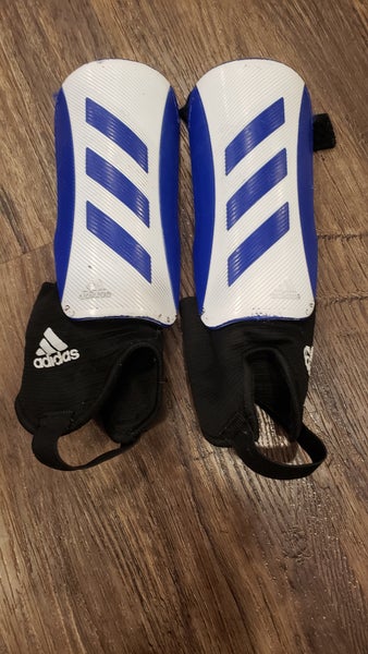Unisex Small Adidas Shin Guards (Used)