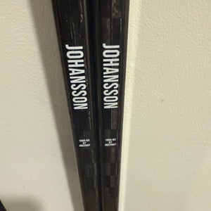 2 Pack Bauer Vapor Black Hyperlite 2 Left Hand Hockey Sticks P92 Zegras Curve 87 Flex Grip Agent