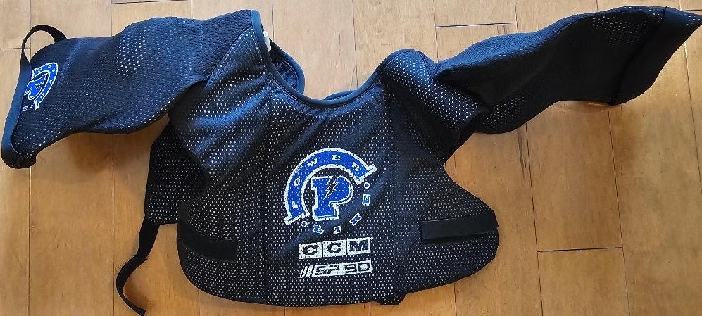 Men's XL Senior CCM SP90 Shoulder Pads (Used)