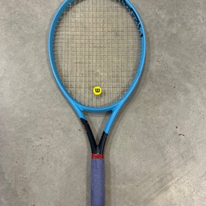 Adult HEAD Graphene Touch Instinct Lite Tennis Racquet (Used)