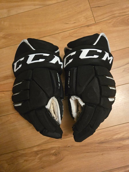 15" CCM 4R Pro2 Gloves