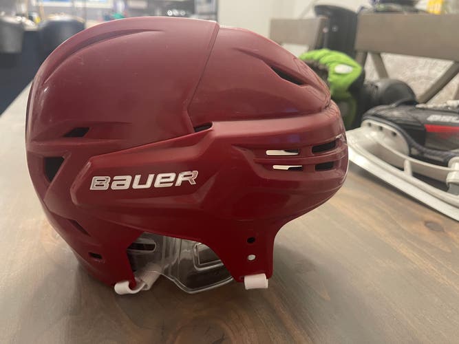 Small Bauer Re-Akt 95 Helmet (Used)