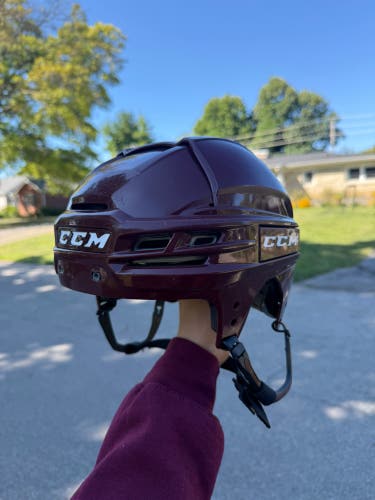 Medium CCM Tacks 910 Helmet (Used)