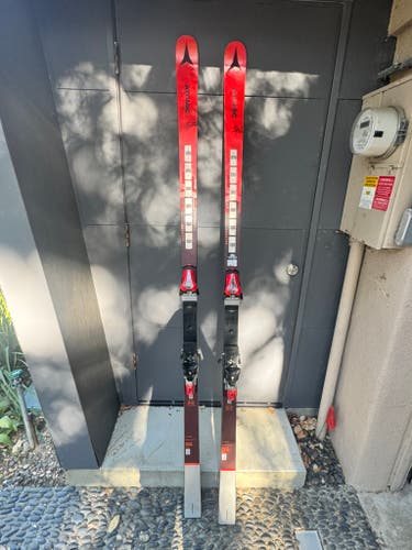 Unisex 2024 Racing 212cm Atomic Super-G Race Skis With Bindings Max Din 24 (Used)
