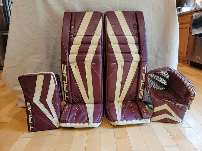 True Catalyst PX3 Senior 34" + 1.5"  |  Maroon, cream vintage & Columbia blue  |  Very lightly used