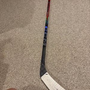 Junior CCM JetSpeed FT7 Right Handed Hockey Stick P90TM (Gently Used)