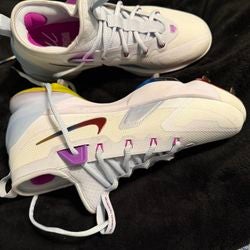 White Men's Size M 8.0 (W 9.0) Adult Nike Low Top Metal (New)