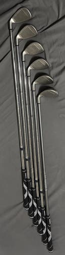Men's 2000 Callaway Steelhead X-14 Right Handed Iron Set Regular Flex 6 Pieces Graphite/Steel Shaft
