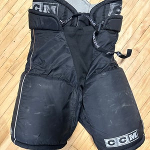 Men's Senior Small CCM Hockey Pants (Used)