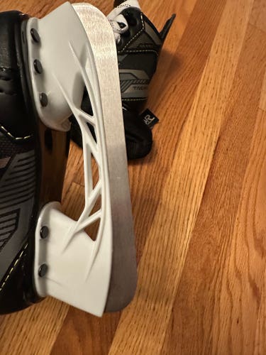 CCM Tacks AS-550 Youth Ice Hockey Skates