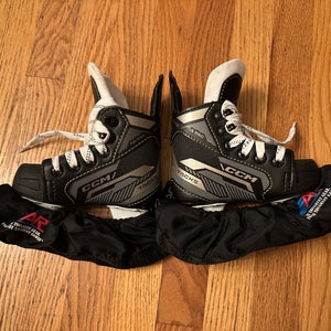 CCM Tacks AS-550 Youth Ice Hockey Skates