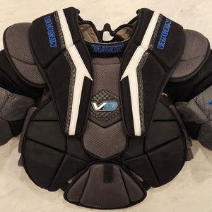 Medium 2021 Vaughn Velocity V9 Goalie Chest Protector (Used)