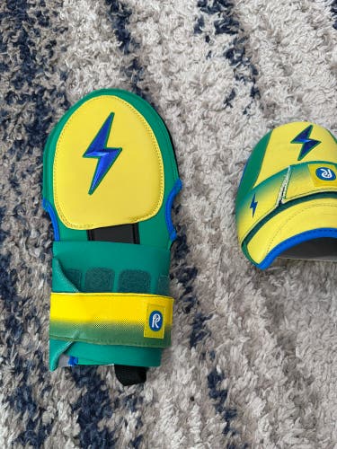 Bruce Bolt Sliding Mitt and Guard - COACH RAC