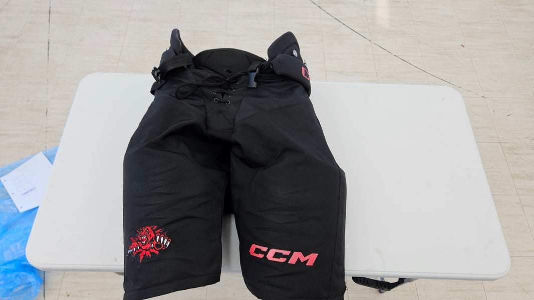 Men's Black Senior Large CCM HPTK Hockey Pants Pro Stock (Used)