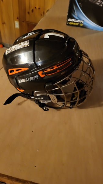 Small Bauer Re-Akt 100 Helmet (Used)