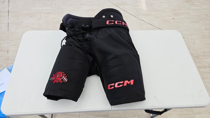 Men's Senior Large CCM HPTK Hockey Pants Pro Stock (Used)