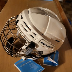 New Small Bauer Re-Akt 75 Combo Helmet