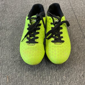 Used Vizari Soccer Cleats Neon Green Youth 13.5 11614-S000221352