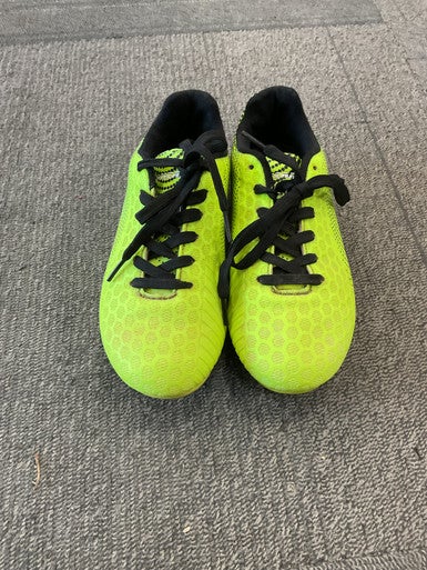 Used Vizari Soccer Cleats Neon Green Youth 13.5 11614-S000221352