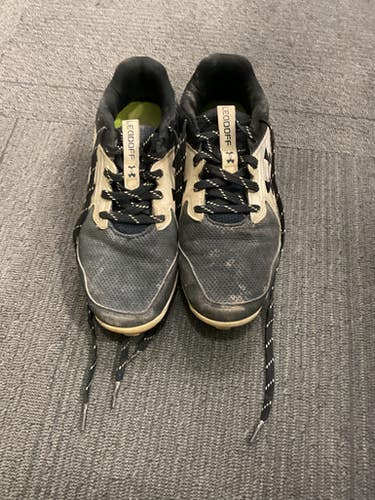 Used Under Armour LEADOFF BB/SB Cleats Black And White Junior 04.5 11614-S000220788