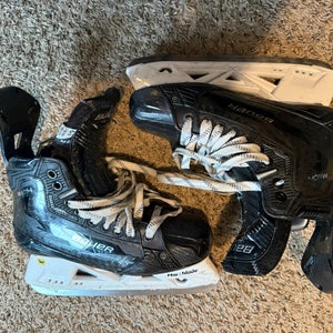 Bauer Supreme Mach Hockey Skates 6.5 (Used)