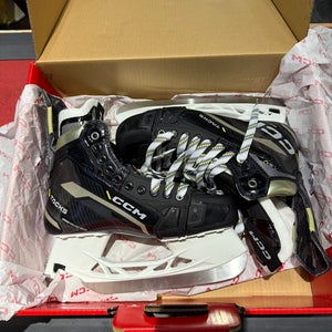 CCM Tacks AS-V Hockey Skates Size 8 Regular Width with Step Steel (New)